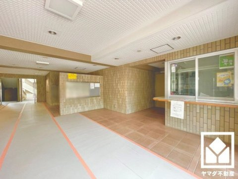 ユニライフ宇治琵琶のエントランス