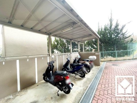 ユニライフ宇治琵琶の駐輪場