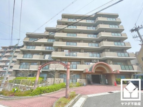 ユニライフ宇治琵琶の外観