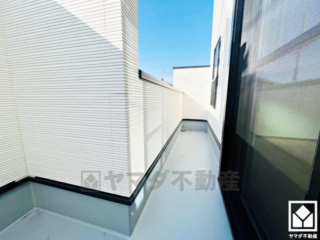 伏見区久我本町　7号地のバルコニー