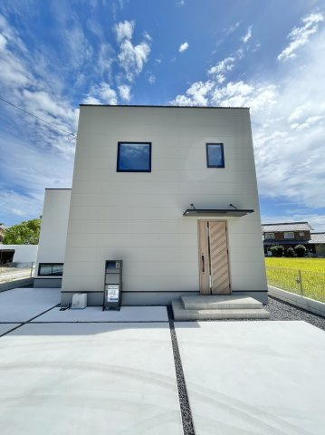 野洲市比留田　築後未入居の外観