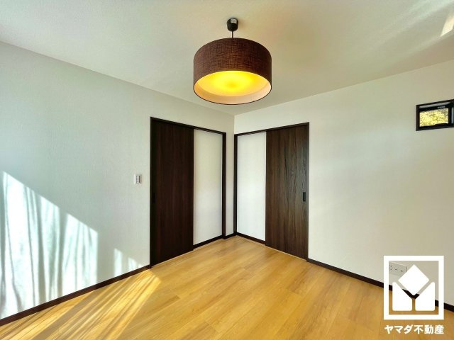 八幡市八幡福禄谷　5号棟の寝室