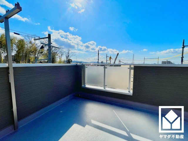 八幡市八幡福禄谷　5号棟のバルコニー