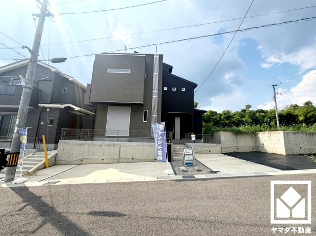 八幡市八幡福禄谷　5号棟の外観