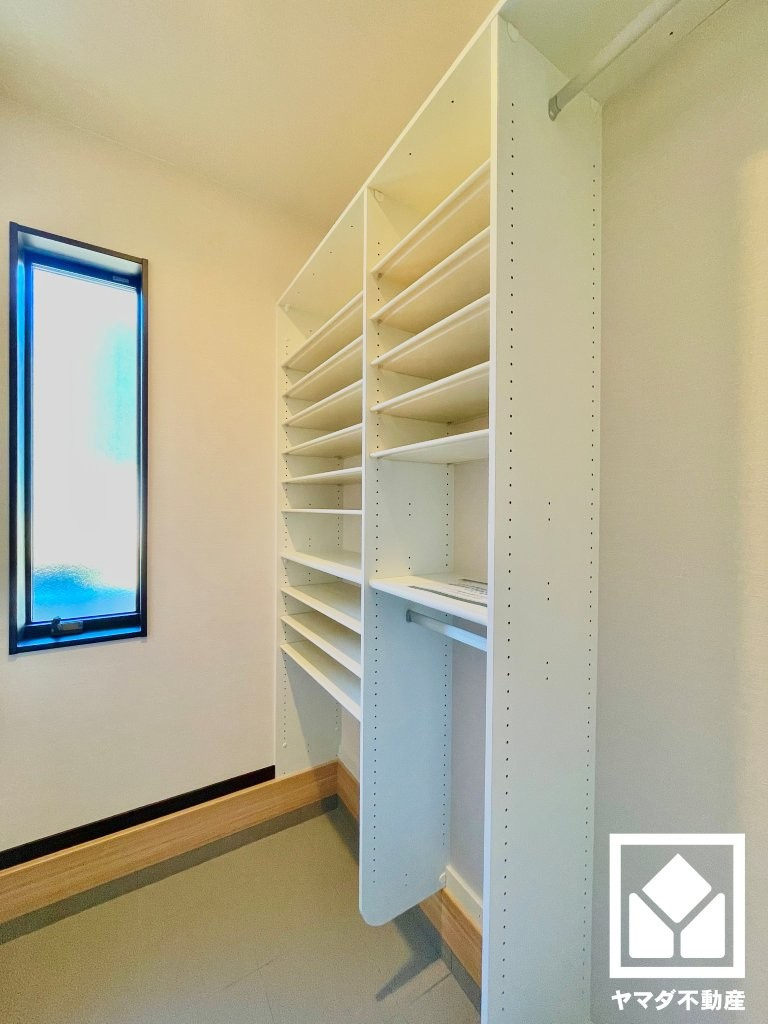 八幡市八幡福禄谷　5号棟の収納