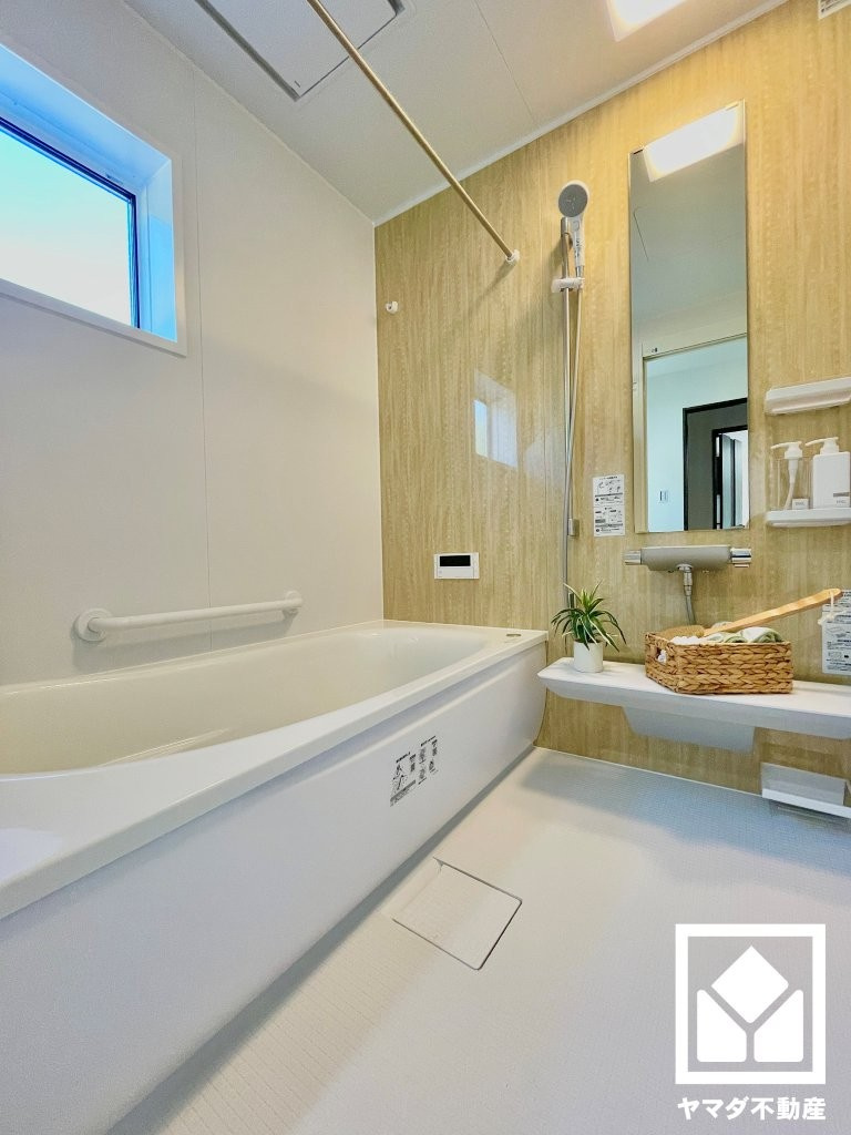 八幡市八幡福禄谷　5号棟の浴室