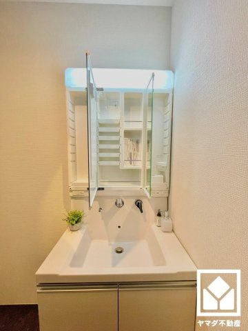 八幡市八幡福禄谷　20号棟の洗面所