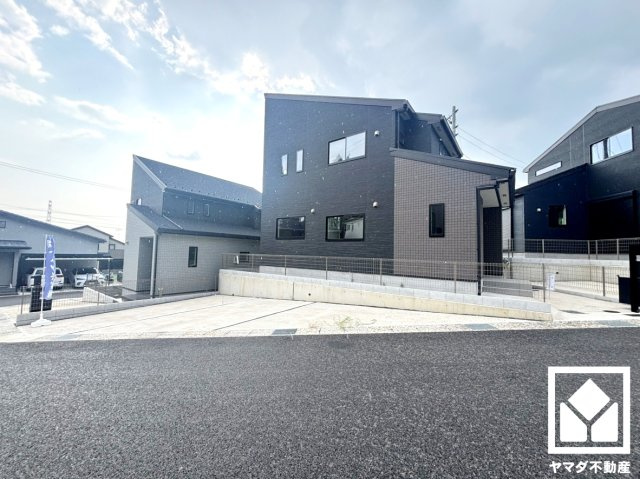 八幡市八幡福禄谷　20号棟の前面道路含む現地写真