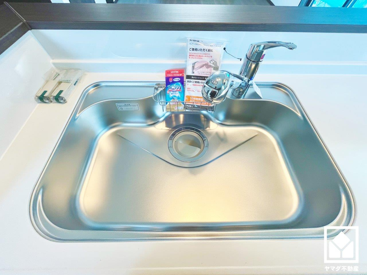 八幡市八幡福禄谷　20号棟のキッチン