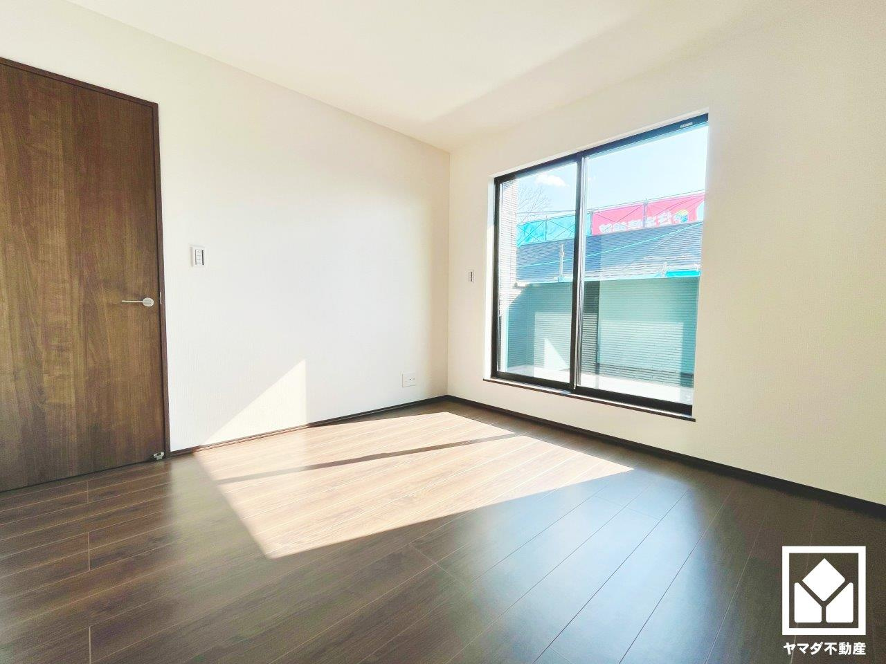 八幡市八幡福禄谷　20号棟の洋室