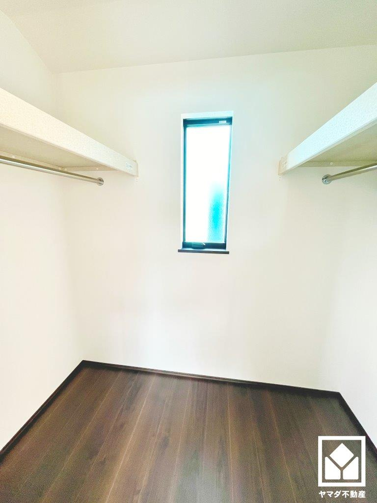 八幡市八幡福禄谷　20号棟の収納