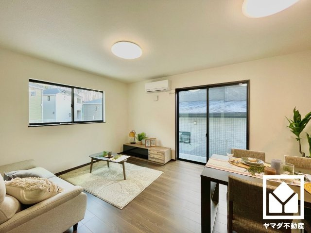 八幡市八幡福禄谷　20号棟の居間・リビング