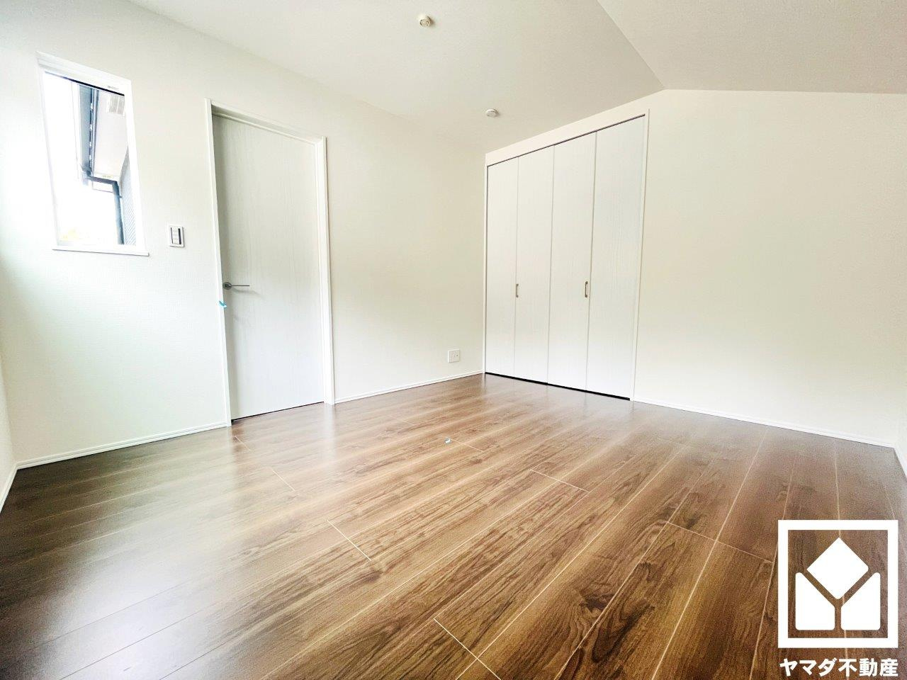 八幡市八幡福禄谷　21号棟の洋室