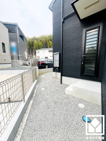 八幡市八幡福禄谷　21号棟の庭