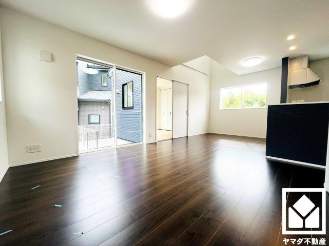 八幡市八幡福禄谷　21号棟の居間・リビング