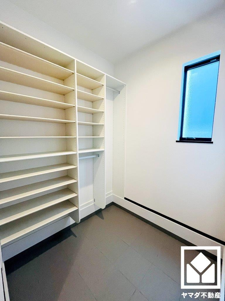 八幡市八幡福禄谷　22号棟の玄関