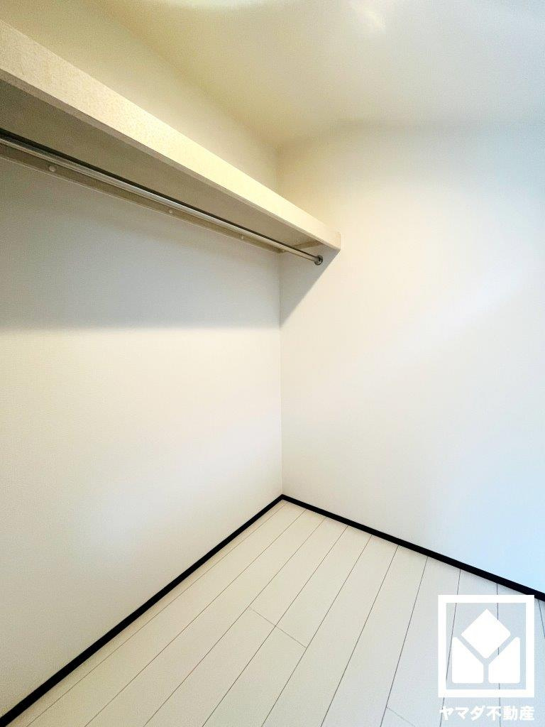 八幡市八幡福禄谷　22号棟の収納