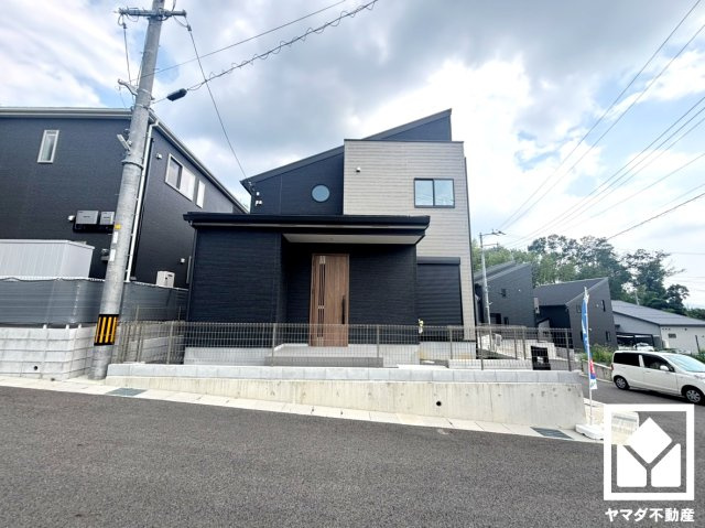 八幡市八幡福禄谷　22号棟の外観