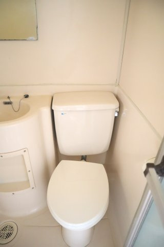 三鷹市井の頭２丁目のアパートのトイレ