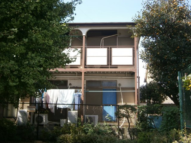 三鷹市井の頭２丁目のアパート