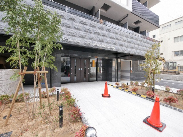 プレサンス堺筋本町ディスティニーのエントランス