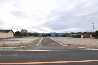 【前面道路含む現地写真】 | 鹿屋市川西町　分譲地2区画
