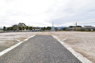 【前面道路含む現地写真】 | 鹿屋市川西町　分譲地3区画