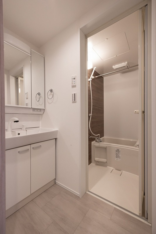 アザーレ・ディオン三田の浴室