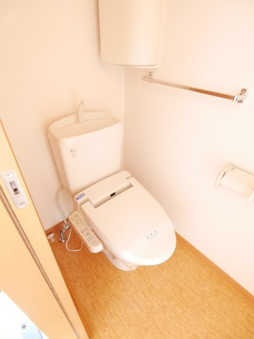シャルムiのトイレ|落ち着いたトイレです