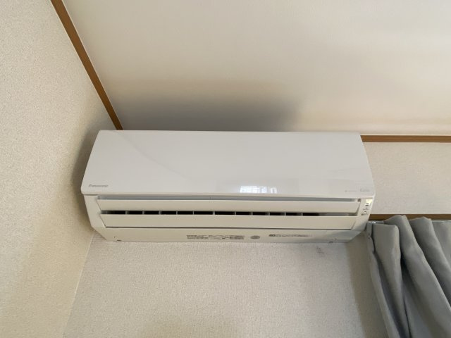 シャルムiの設備|エアコンが1台付いています