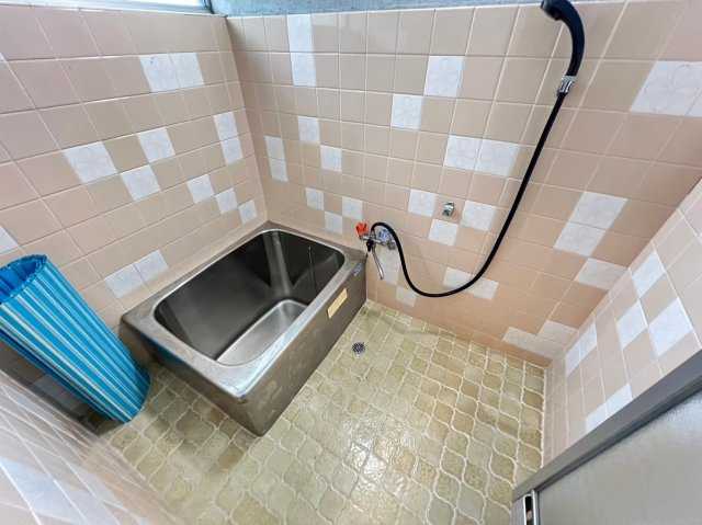 和歌山市和歌浦東3丁目・中古戸建・54525の浴室