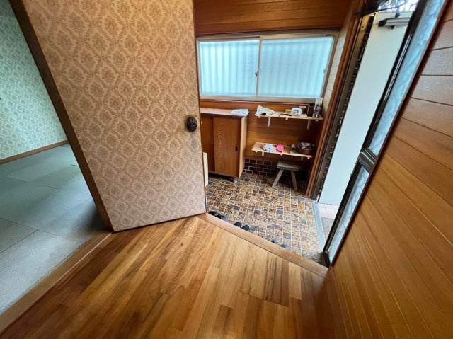 和歌山市和歌浦東3丁目・中古戸建・54525の玄関