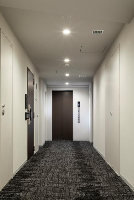 ＫＤＸレジデンス三鷹のロビー|共用廊下