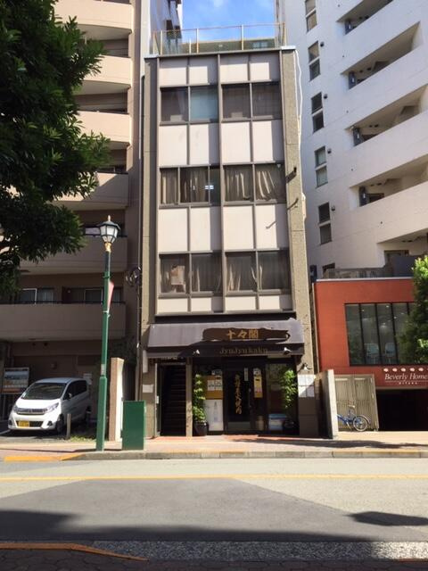 南銀ビルの外観