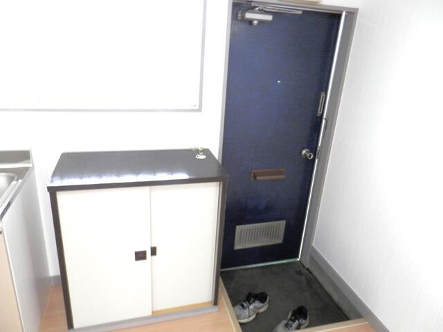 小金井市東町３丁目の賃貸マンションの玄関|靴箱
