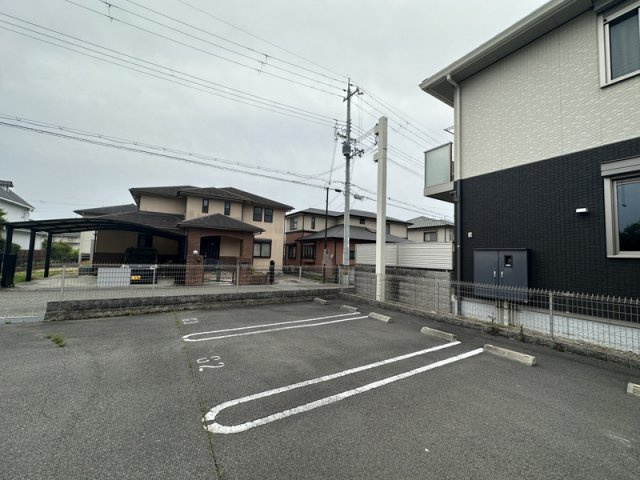 ルピナスの駐車場
