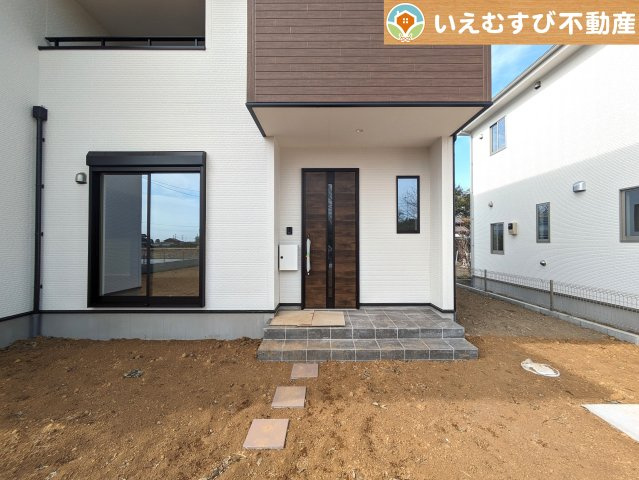 行田市野1期のエントランス|セキュリティ充実で安心・安全の暮らしを提供
