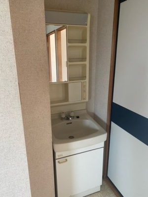 【洗面所】 | ファミリータウンD