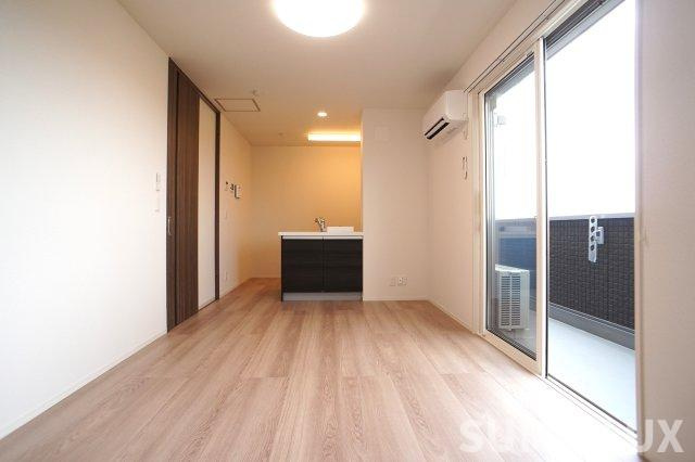 熊本市東区長嶺東４丁目のアパートの居間・リビング