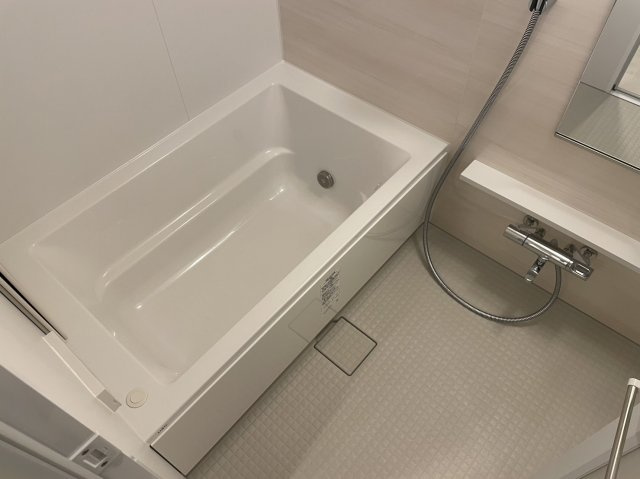 コンフォルシア西川口の浴室