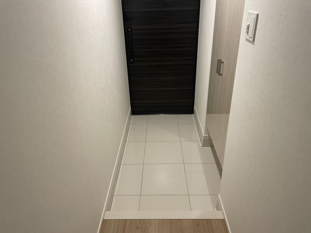 コンフォルシア西川口の玄関