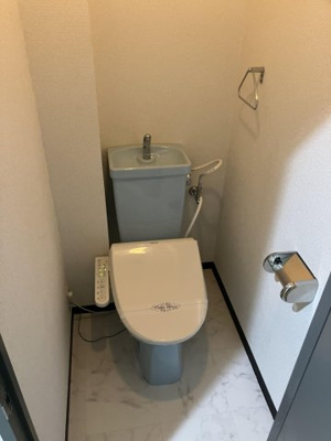 【トイレ】 | ビジネス・ワン美野島 | 別号室の写真になります。現況優先。