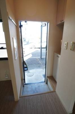 【玄関】 | ルーブルハウスB