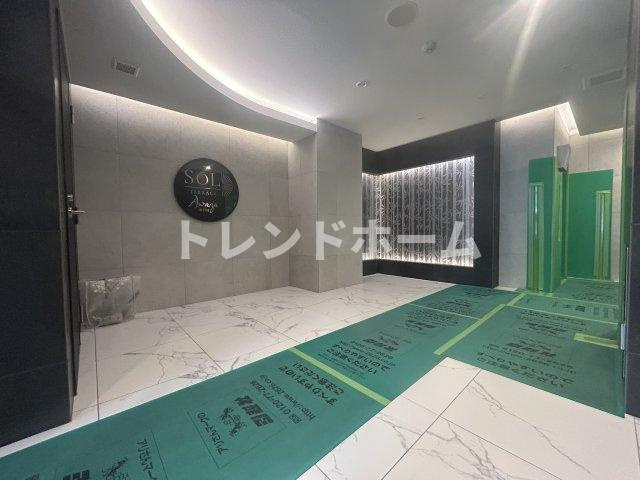 ソルテラス阿波座ウィズのエントランス