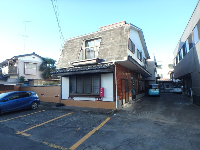 澤部テナント　1Fの外観|落ち着いた雰囲気の外観です