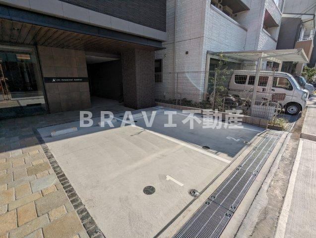 リンクス大阪城EASTレジデンス BRAVI不動産の駐車場