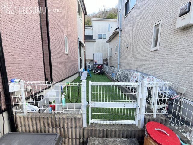 姫路市上手野／中古戸建の庭