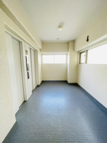 ライオンズマンション仙台堀川公園のその他共用部分|エレベーターホール