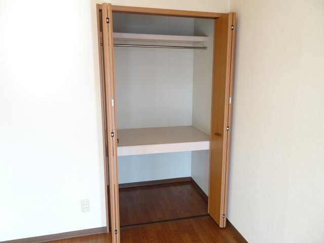 プレジール　シャトーの収納
