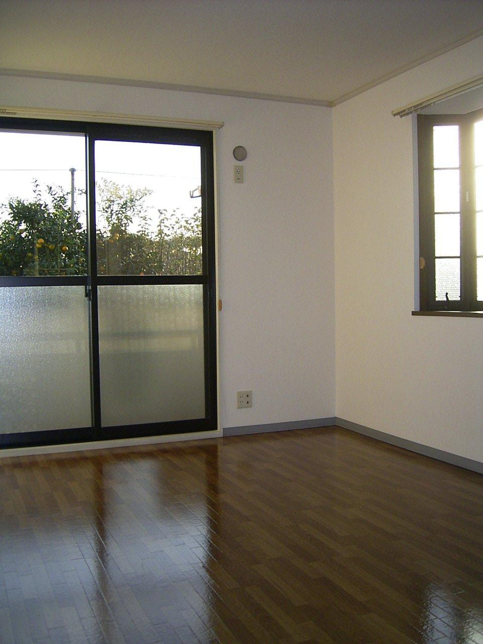 ガーデンホームズⅡの居間・リビング